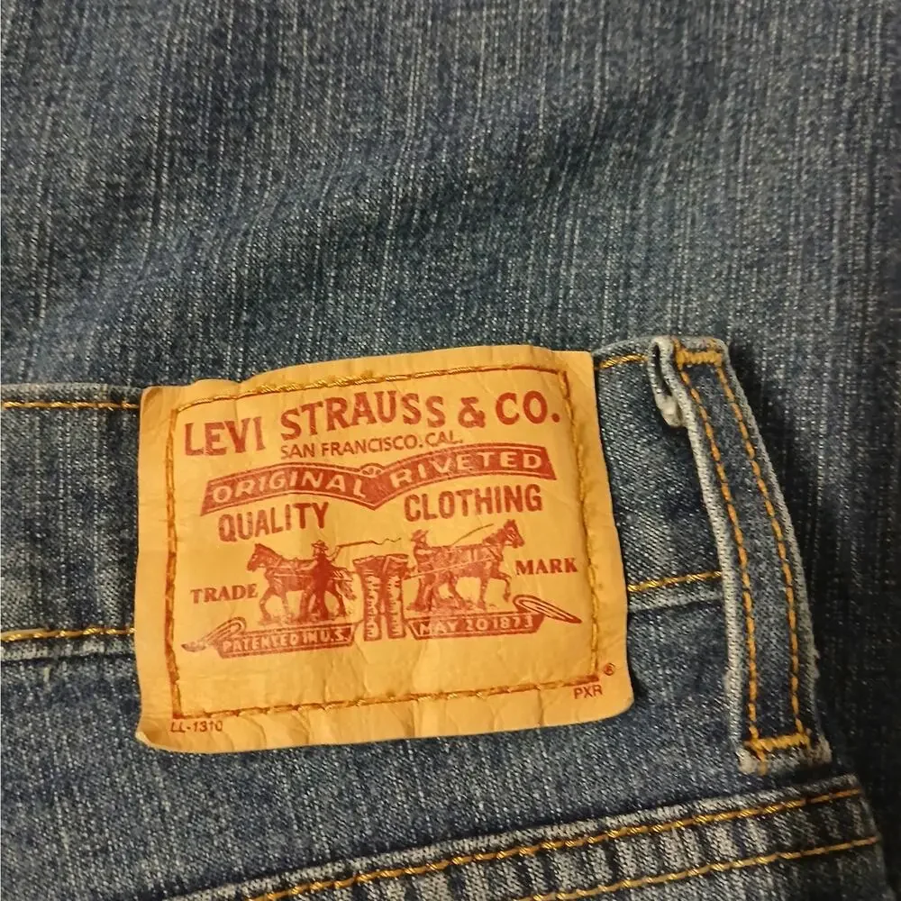 Y2K Vintage Levi's Classic Women Jeans Size 12 Blue Denim Capri Outdoor Gorpcore - Picture 5 of 7